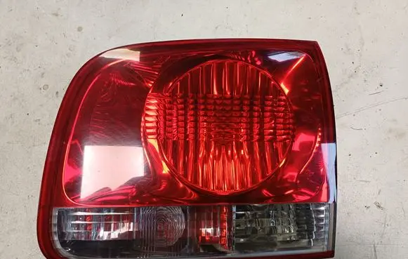 Tailgate rear/tail lights