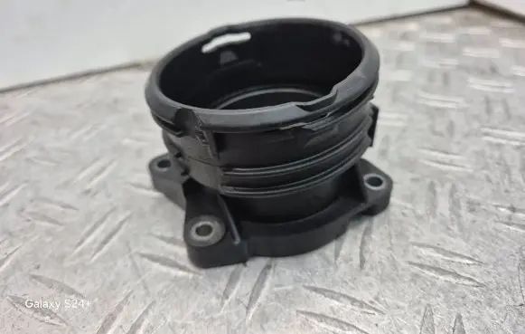 Chrysler 300 - 300C Air intake duct part A6420900144