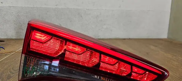 Hyundai Tucson TL Tailgate rear/tail lights 92403D7 92403D3