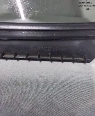 Subaru Outback (BT) Rear vent window glass 62284AN01A