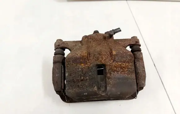 Nissan Qashqai Front brake caliper