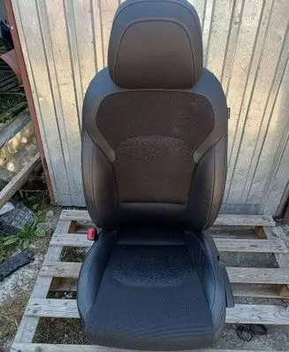 Hyundai i30 Front driver seat 