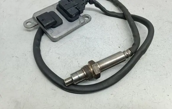 Mercedes-Benz ML W166 Lambda probe sensor A0009055812 0009055812