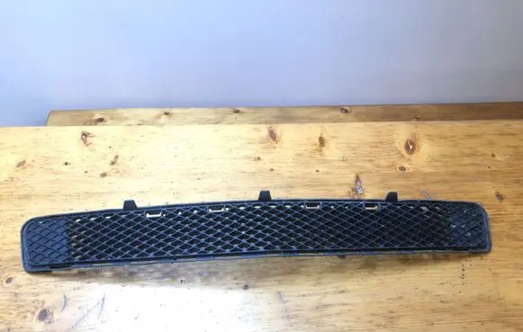 Mercedes-Benz C W204 Front bumper lower grill 2048852123