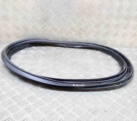BMW i3 Trunk rubber seal (body) 7296906
