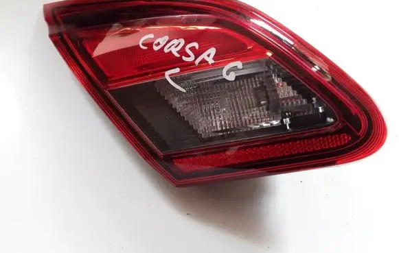 Opel Corsa E Tailgate rear/tail lights 39012625