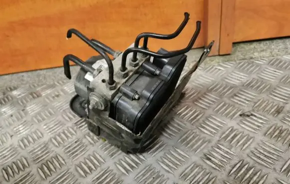 Citroen C4 II Picasso ABS Pump 9807509080