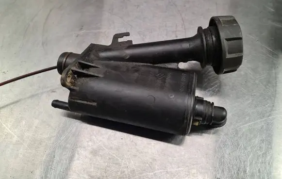 Volvo S40, V40 Oil breather separator 8200140763
