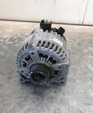 BMW 5 F10 F11 Generator/alternator 7646814