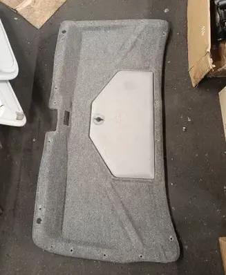 BMW 7 E32 Tool box 71111179885 1179885