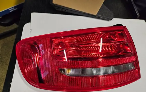 Audi A4 S4 B8 8K Rear/tail lights 1337871S 8K9945095
