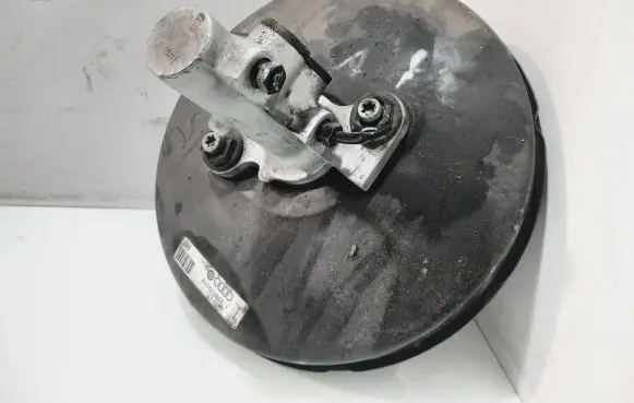 Audi A6 S6 C5 4B Brake booster 8D0612105F