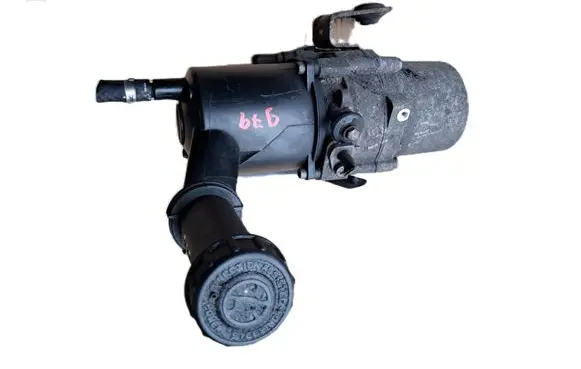 Peugeot 5008 Power steering pump 9803397980