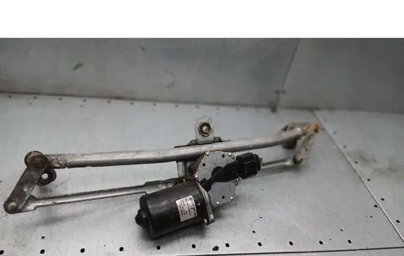 Skoda Octavia Mk1 (1U) Front wiper linkage 1J1955113C