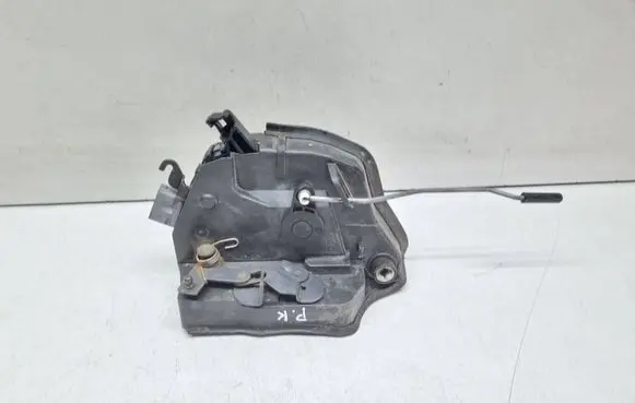 BMW X5 E53 Front door lock 8402537