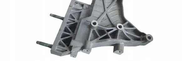Hyundai Kona I Engine mounting bracket