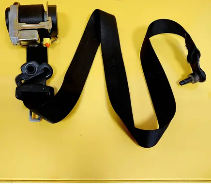 Mercedes-Benz A W169 Front seatbelt G5275