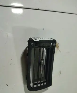 Toyota Avensis T250 Dash center air vent grill 