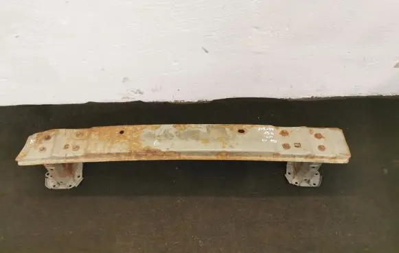 Toyota Avensis T270 Rear bumper cross member