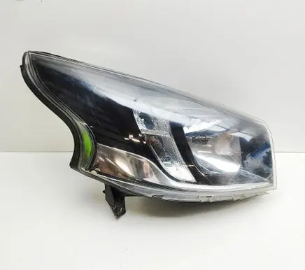 Opel Vivaro Headlight/headlamp 260101200R 93867950