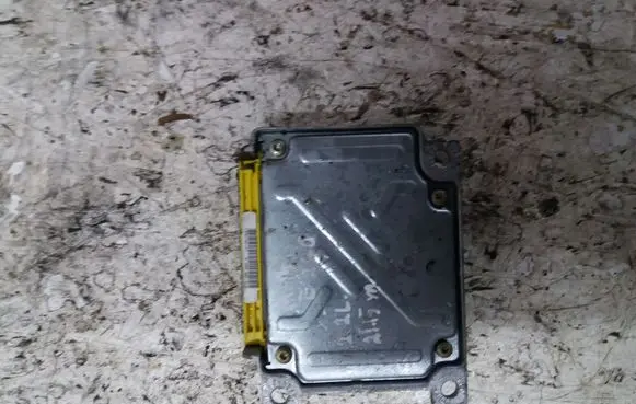 Mercedes-Benz E W210 Airbag control unit/module 000399004100250 0285001215