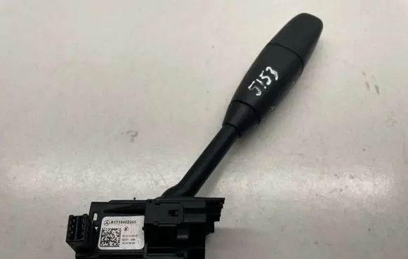 Mercedes-Benz CLS C219 Indicator stalk A1715402245