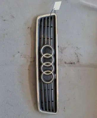 Audi A6 S6 C5 4B Front bumper upper radiator grill 4B0853651A