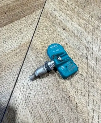 Mercedes-Benz C W203 Tire pressure sensor TXP002