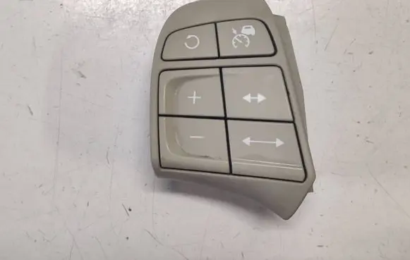 Volvo XC60 Steering wheel buttons/switches 30768069