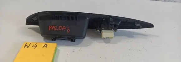 Mazda 6 Electric window control switch GJ6A685L1