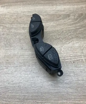 Ford Focus Windscreen/window heater switch 98AG19A945BG