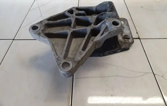 Ford Mondeo MK IV Engine mount vacuum valve 