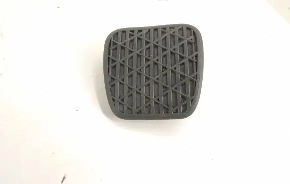 Mercedes-Benz S W126 Brake pedal 1072910182 A1072910182