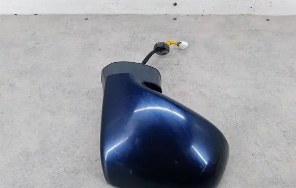 KIA Carens II Front door electric wing mirror