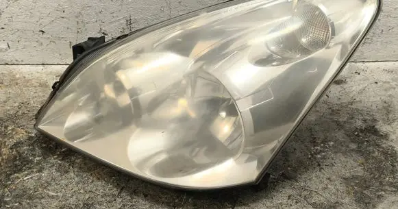 Toyota Corolla Verso AR10 Headlight/headlamp