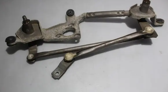 Fiat Sedici Front wiper linkage 