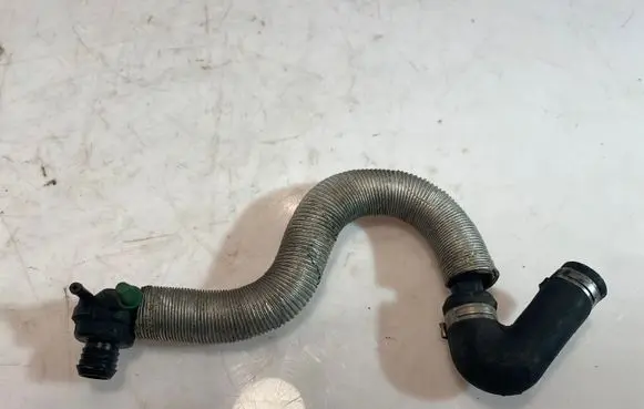 Audi A6 S6 C5 4B Vacuum line/pipe/hose 027133783B