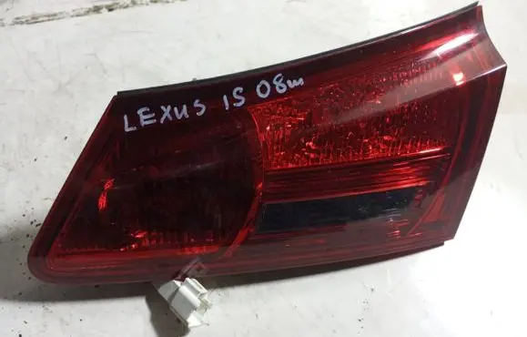 Lexus IS 220D-250-350 Tailgate rear/tail lights