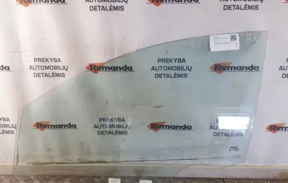 Nissan Versa Front door window glass four-door