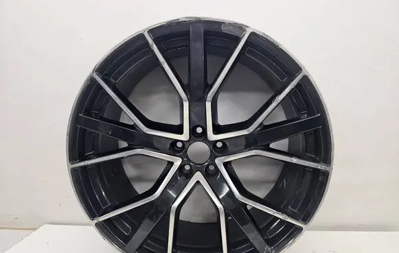 Audi RS Q8 R22 alloy rim 4M8601025AQ