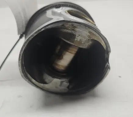 Piston