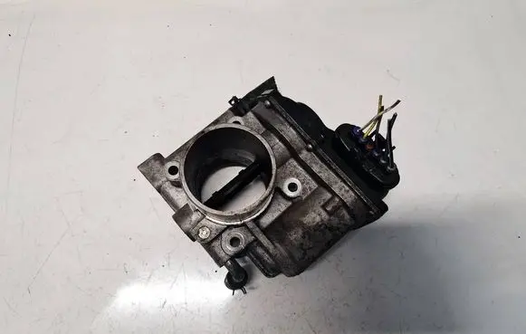 Mazda CX-7 Throttle valve R2AA136B0