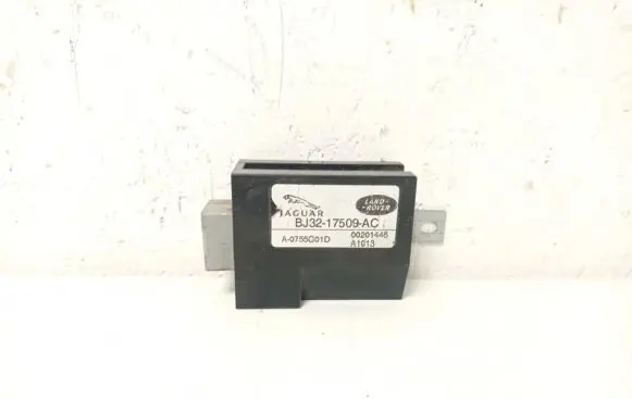 Land Rover Evoque I Window wiper relay BJ3217509AC