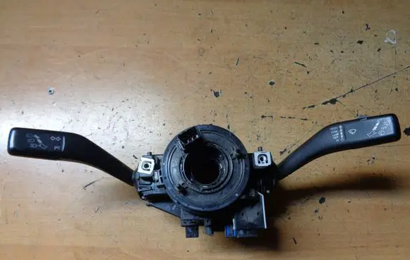 Volkswagen Caddy Indicator stalk 1K0953503JN 1K0959653C 1K0953519H