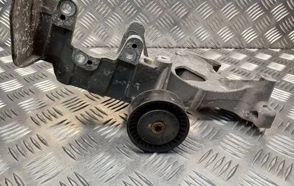 Opel Combo D A/C compressor mount bracket 55217825