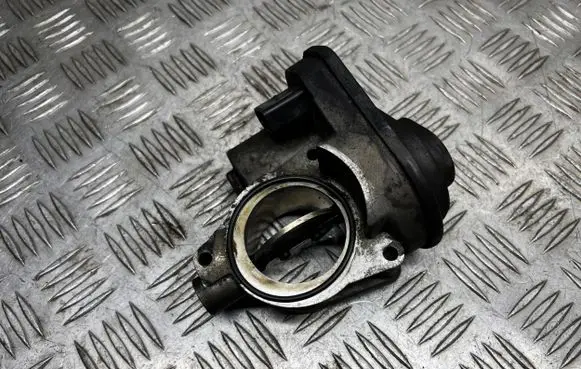 Audi A8 S8 D3 4E Throttle valve 057128063