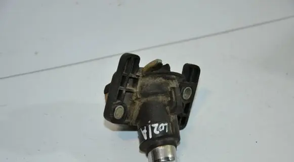 Mercedes-Benz 190 W201 Loading door lock 