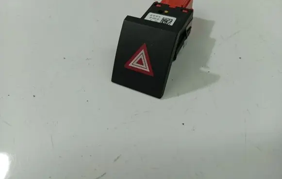 Skoda Fabia Mk2 (5J) Hazard light switch 5J0953235