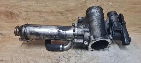 Volvo V70 EGR valve cooler 880182B
