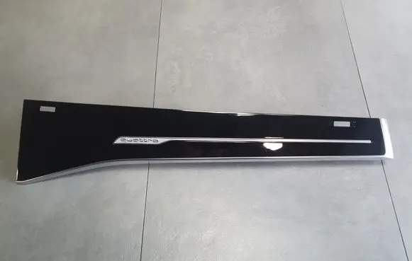 Audi Q8 Panel trim 4M8857720